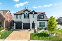 Grand Homes - Frisco Hills in Little Elm, TX - Foto de edificio - Building Photo