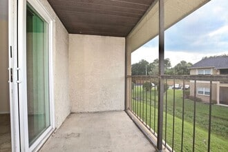 9942 Turf Way in Orlando, FL - Building Photo - Building Photo