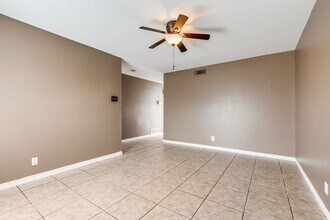 7923 Briaridge Dr in San Antonio, TX - Foto de edificio - Building Photo