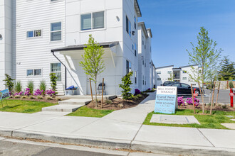 Bell Pointe Terrace in Tacoma, WA - Building Photo - Building Photo