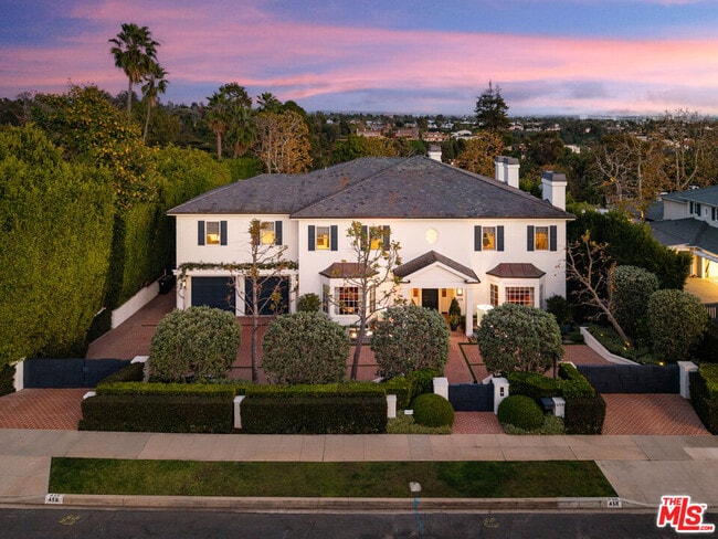 property at 458 Toyopa Dr