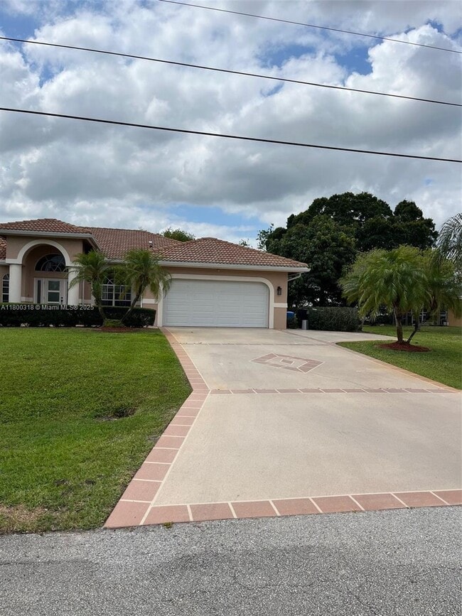 240 SW Marathon Ave in Port St. Lucie, FL - Building Photo - Building Photo