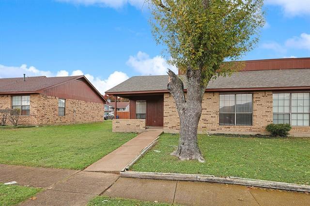 1711 Creekview Dr in Red Oak, TX - Building Photo - Building Photo