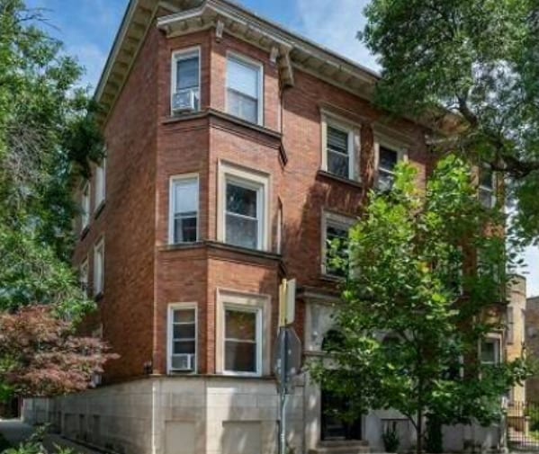 3251 W Belden Ave in Chicago, IL - Building Photo - Building Photo