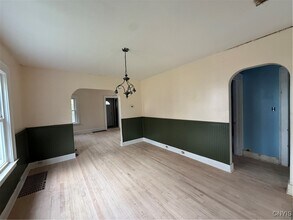 1200 N Glencove Rd in Syracuse, NY - Building Photo - Building Photo