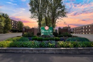 Cambridge Hall Apartments in West Chester, PA - Building Photo