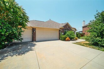 2100 Benjamin Creek Dr in Little Elm, TX - Building Photo - Building Photo