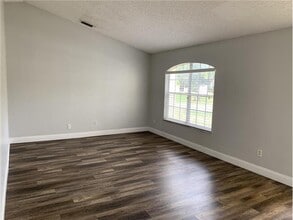 998 SW N Globe Ave in Port St. Lucie, FL - Building Photo - Building Photo