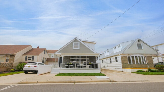 property at 12 N Delavan Ave