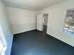 209 Griffith Ave E in Crestview, FL - Building Photo - Building Photo