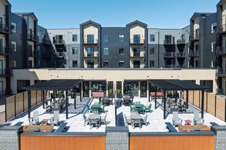 Cannery Square North in Eau Claire, WI - Foto de edificio - Interior Photo
