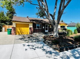 1643 Stewart St in Reno, NV - Building Photo