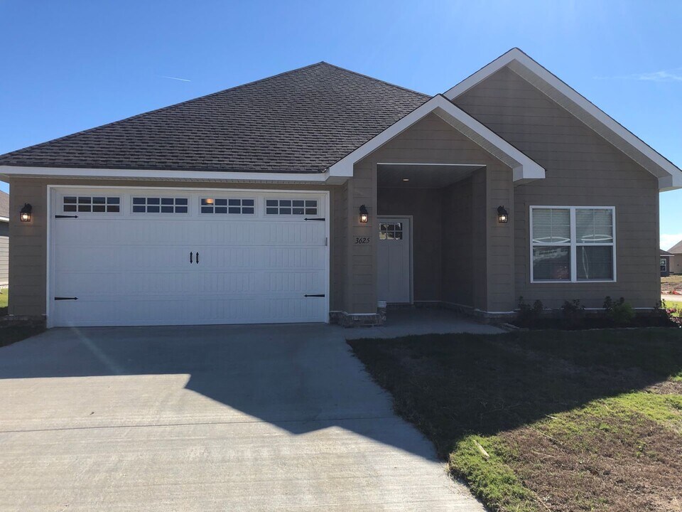 3625 Leafy Pass in Jonesboro, AR - Building Photo