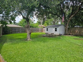 6311 Crestside Dr in Pasadena, TX - Building Photo - Building Photo