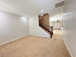 5769 Danish Garden St in Las Vegas, NV - Building Photo - Building Photo