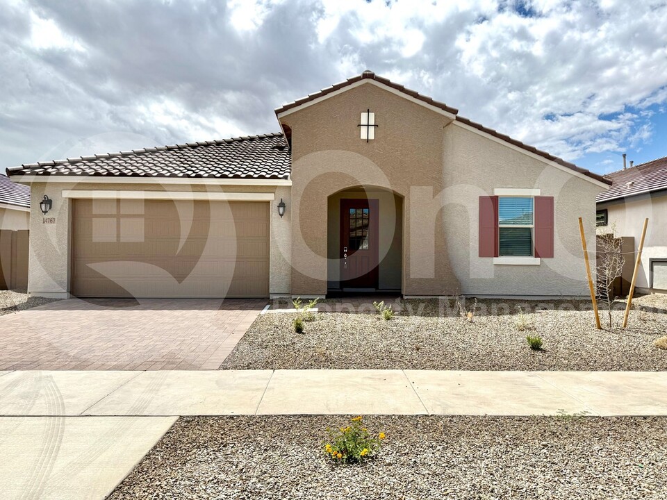 14767 W El Cortez Pl in Surprise, AZ - Building Photo