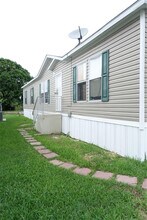 13311 SW 9th Ct in Davie, FL - Building Photo - Building Photo