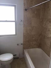 7632 N Milwaukee Ave, Unit ONE BED in Niles, IL - Building Photo - Building Photo