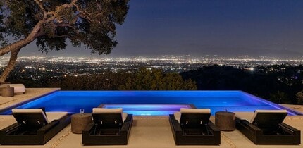 13331 Mulholland Dr in Beverly Hills, CA - Building Photo - Building Photo