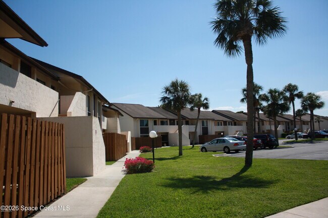 2145 Golf Isle Dr in Melbourne, FL - Building Photo - Building Photo