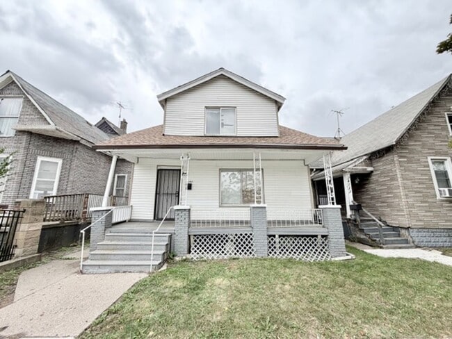 property at 4107 N Campbell St