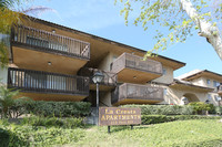 La Cresta Garden Apartments in Thousand Oaks, CA - Foto de edificio - Building Photo