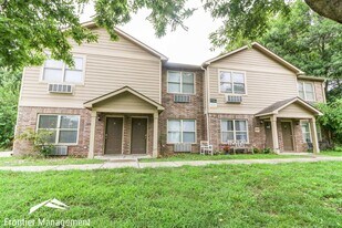 1223 N 12th St in Manhattan, KS - Building Photo