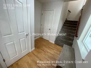 12331 Gregg Ln in Anchorage, AK - Building Photo - Building Photo