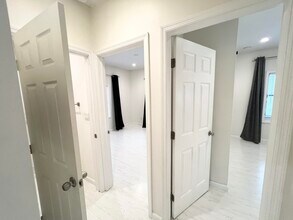 431 Ardmore Rd in West Palm Beach, FL - Building Photo - Building Photo