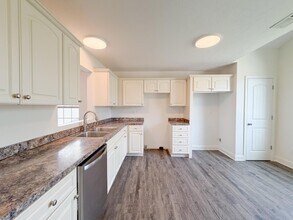 1240 Orchard Dr in Nicholasville, KY - Foto de edificio - Building Photo