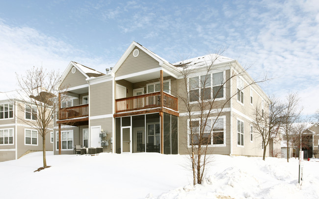 Fox Pointe in Ann Arbor, MI - Foto de edificio - Building Photo