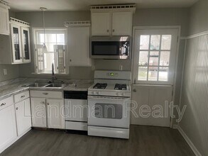 323 Idlewood Rd in Pittsburgh, PA - Foto de edificio - Building Photo