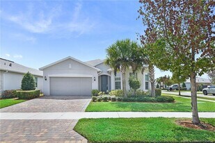10550 SW Captiva Dr in Port St. Lucie, FL - Building Photo