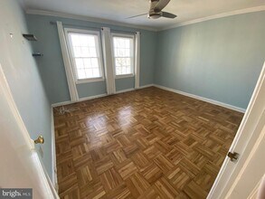 6715 W Wakefield Dr-Unit -C1 in Alexandria, VA - Building Photo - Building Photo