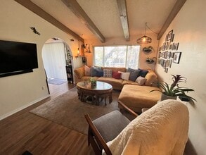 1332 Millcreek Dr, Unit RetroTreehouseSanctuary in Ogden, UT - Foto de edificio - Building Photo