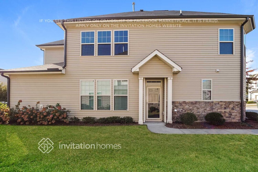 7609 Weathered Oak Way in Raleigh, NC - Building Photo