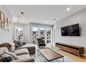 283 Old Colony Ave in Boston, MA - Building Photo - Building Photo