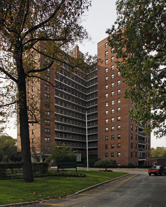 The Windsors in Riverdale, NY - Foto de edificio