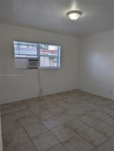 2220 Pierce St in Hollywood, FL - Building Photo - Building Photo