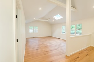 258 N Country Rd in Mount Sinai, NY - Building Photo - Building Photo