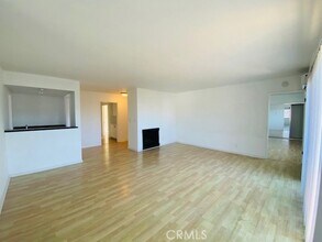 811 6th St, Unit 305 in Santa Monica, CA - Building Photo - Building Photo