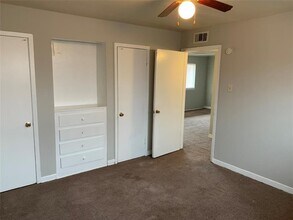 4045 W Bellfort Ave-Unit -6 in Houston, TX - Building Photo - Building Photo