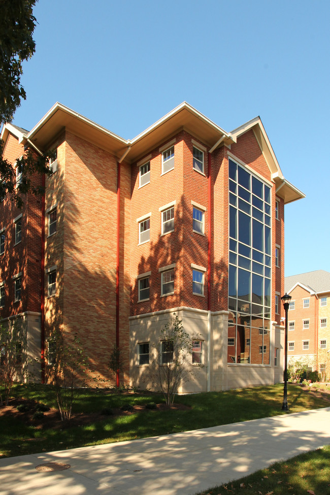 Donovan Hall in Lexington, KY - Building Photo - Building Photo