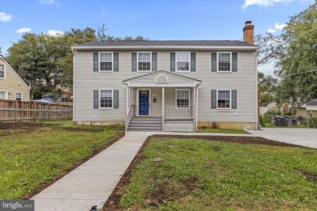 2921 Brook Dr in Falls Church, VA - Building Photo - Building Photo