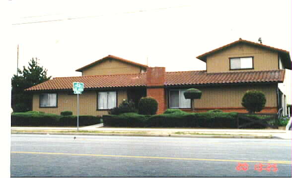 Village Patio Homes & Apartments in Los Gatos, CA - Building Photo - Building Photo