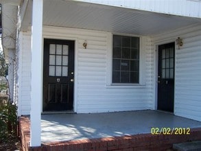 214 Hamilton Ave in Bremen, GA - Foto de edificio - Building Photo