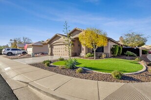 17424 N 2nd Ave in Phoenix, AZ - Building Photo