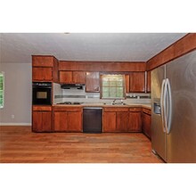 5901 Hallwood Ct in Lithonia, GA - Building Photo - Building Photo