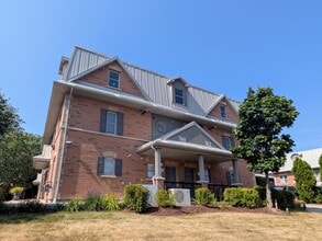 760 King St E in Oshawa, ON - Building Photo - Building Photo
