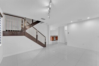 9714 NW 8th Terrace in Miami, FL - Building Photo - Building Photo